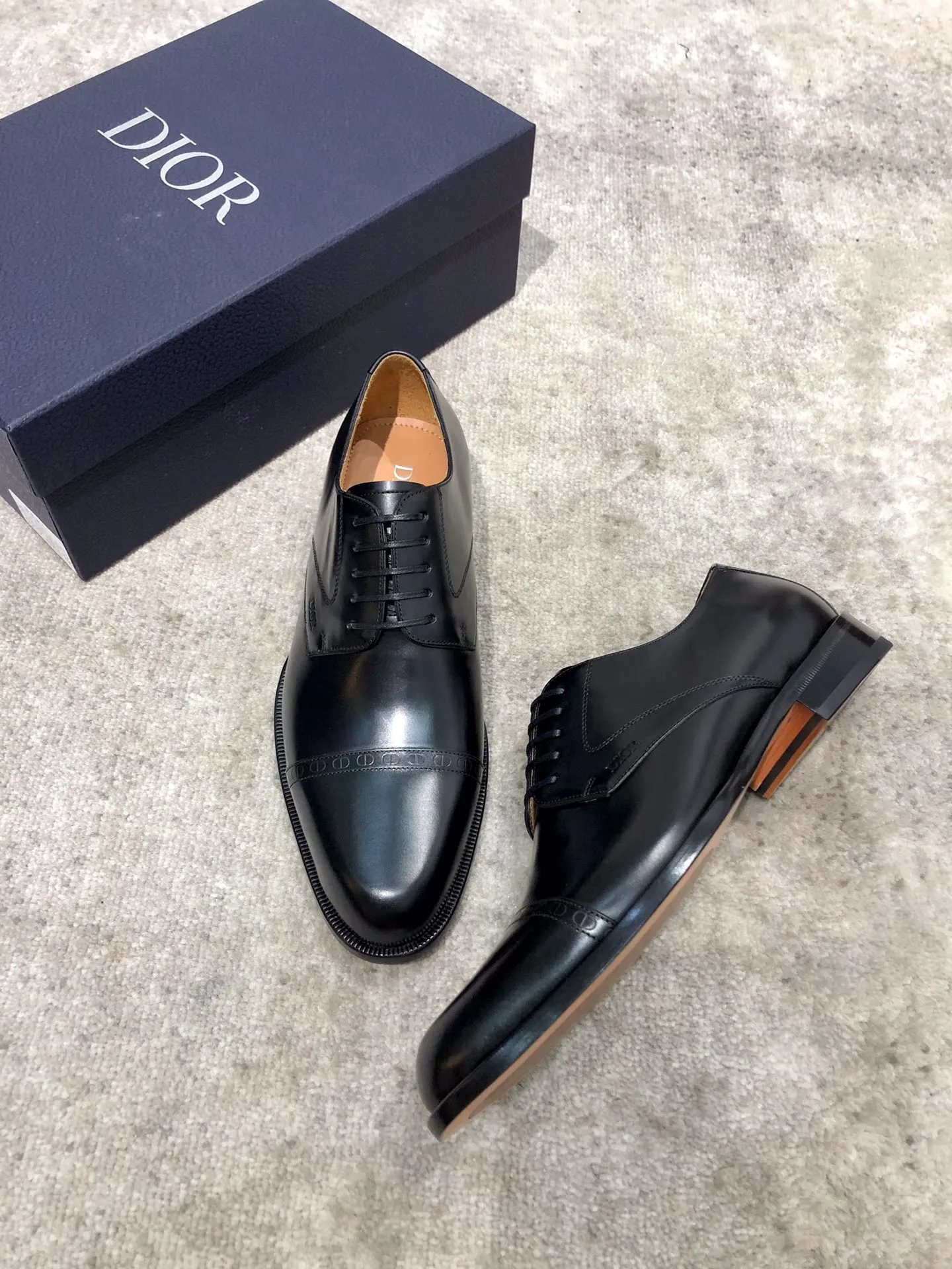 Men's shoes 💰960 Dior's new counters are on sale at the same time, with imported cowhide uppers, water-dyed cowhide lining, genuine leather outsole, impeccable details, standard size 38-44,